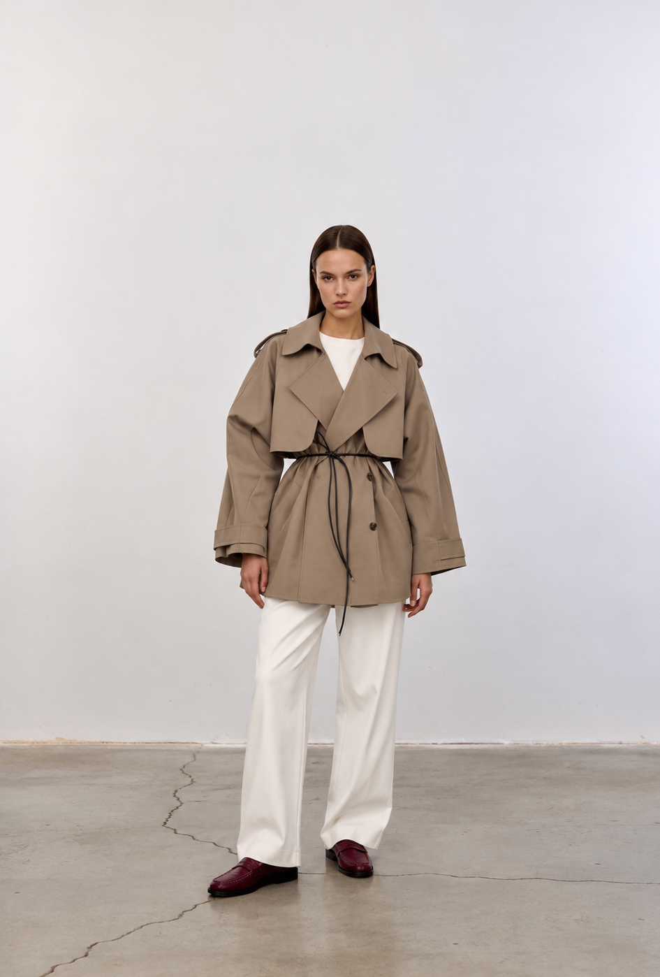 Trench court avec ceinture