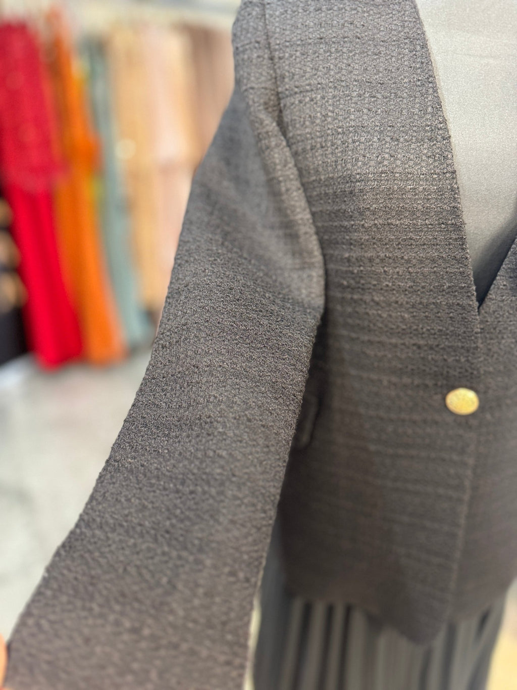 Ensemble blazer jupe plissée noir – robe élégante | DA DRESSES
