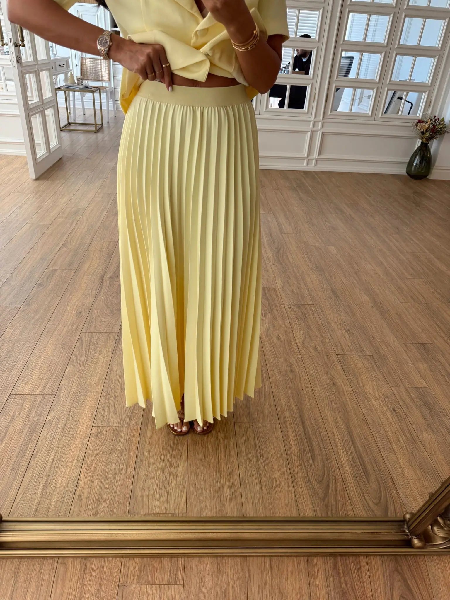 Ensemble tailleur plissé jaune pastel – robe élégante | DA DRESSES