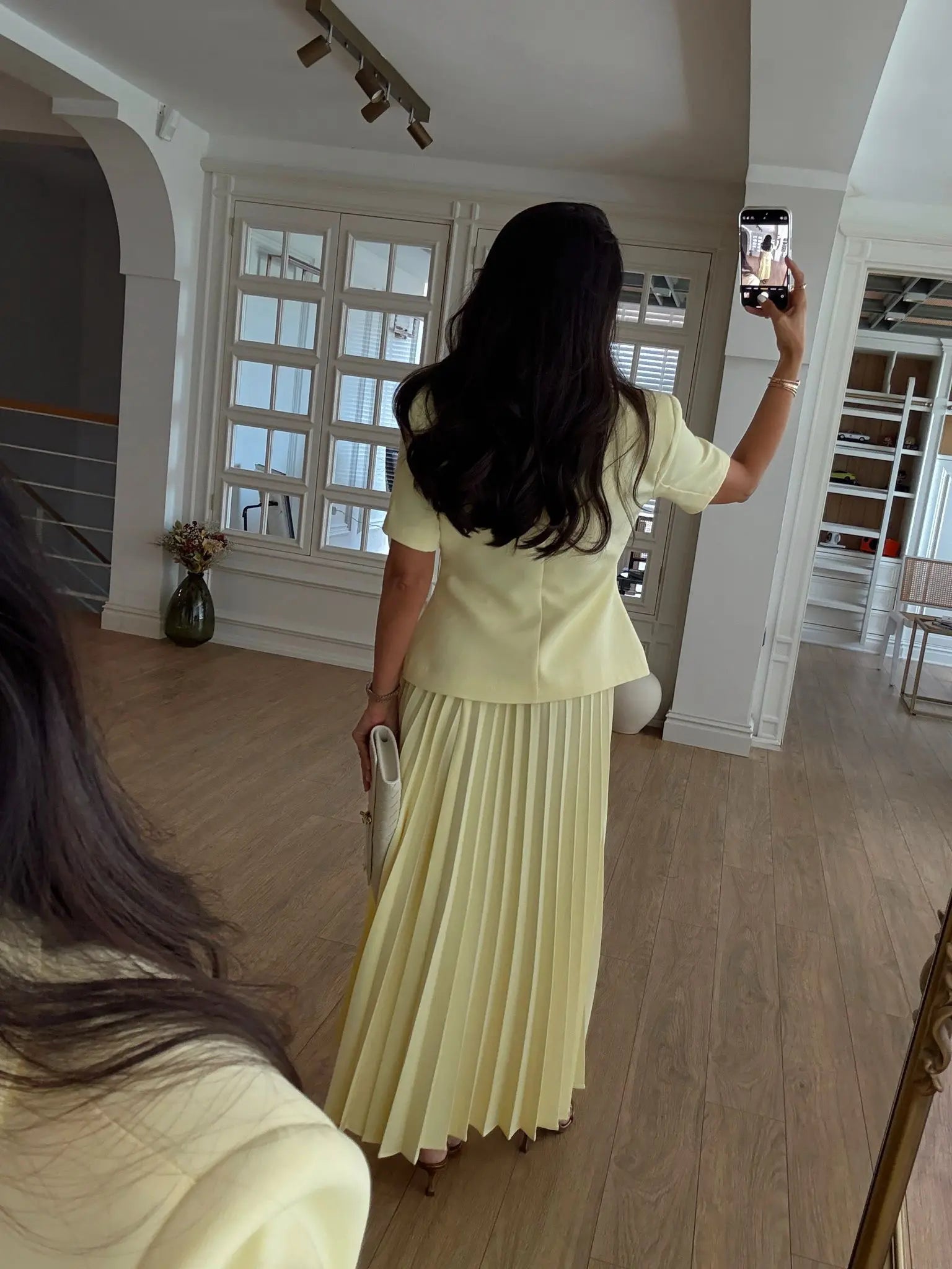 Ensemble tailleur plissé jaune pastel – robe élégante | DA DRESSES