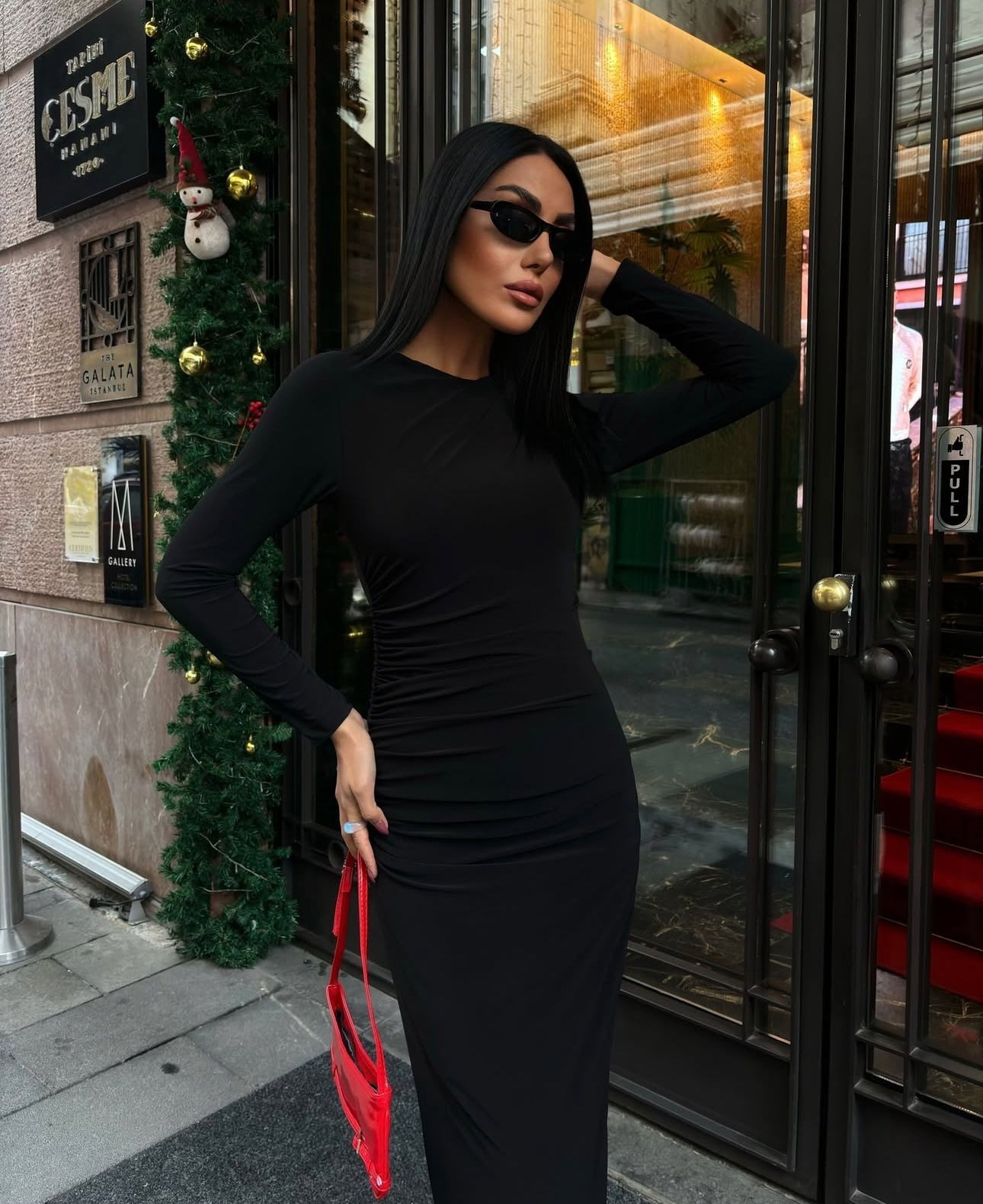 Robe noire drapée – robe élégante | DA DRESSES