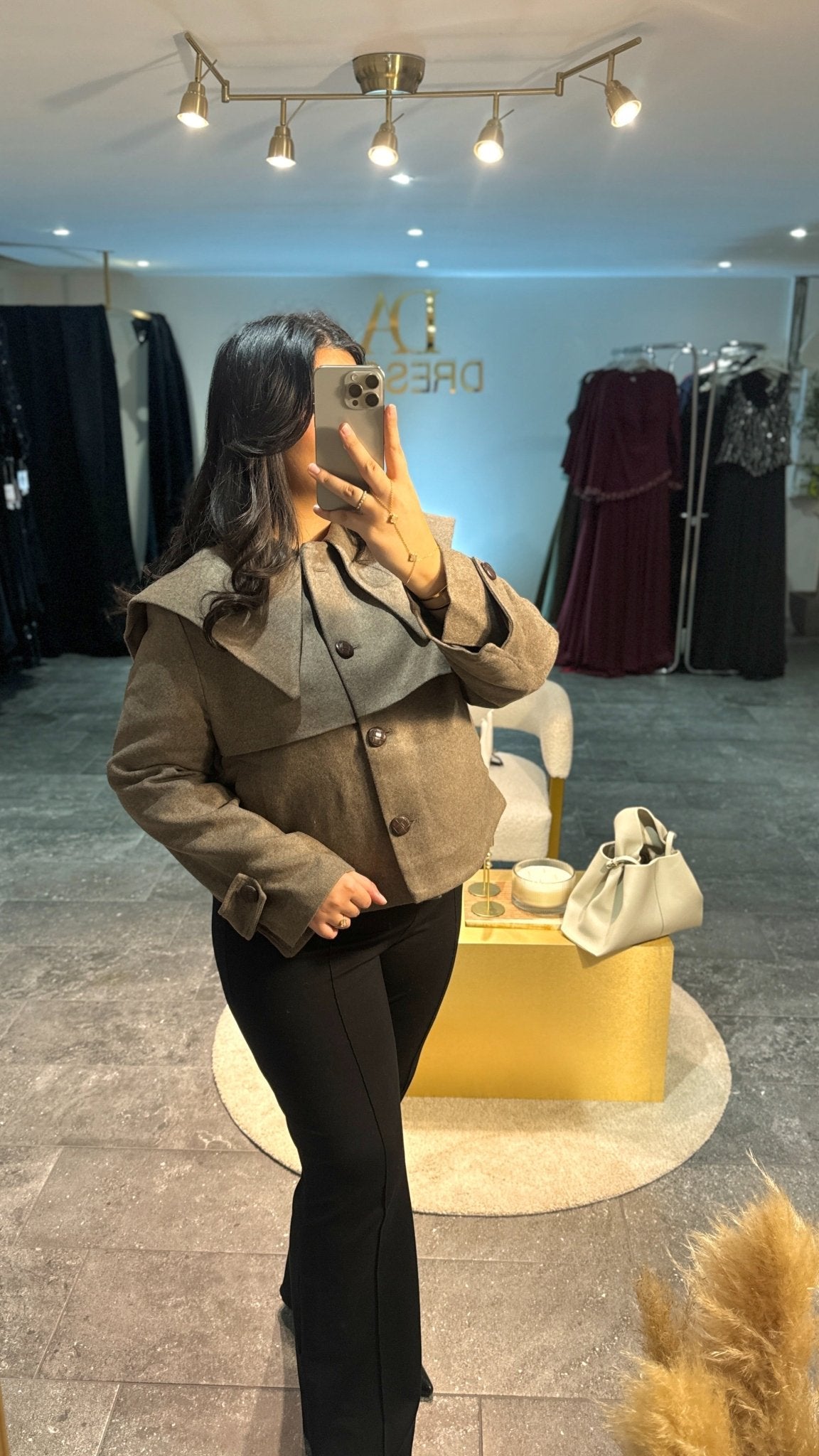 Veste courte à col cape – robe élégante | DA DRESSES